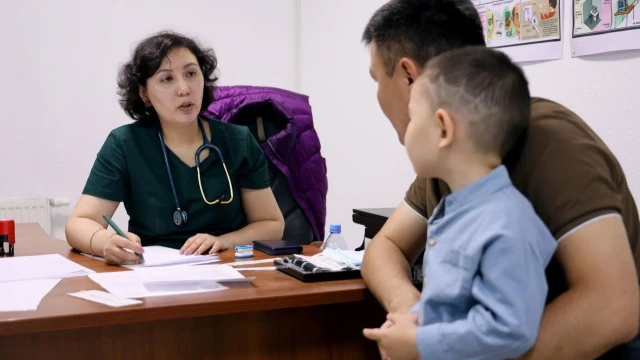 Минздрав призывает казахстанцев проветривать помещения и оставлять детей дома при первых признаках ОРВИ